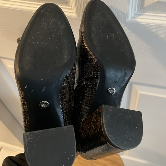 Size 7 snake print block heeled booties - Picture 5 of 5